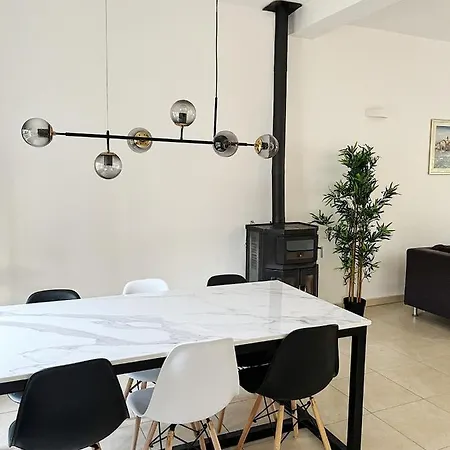 Luxury - Pool & Jacuzzi - 8 Min To *